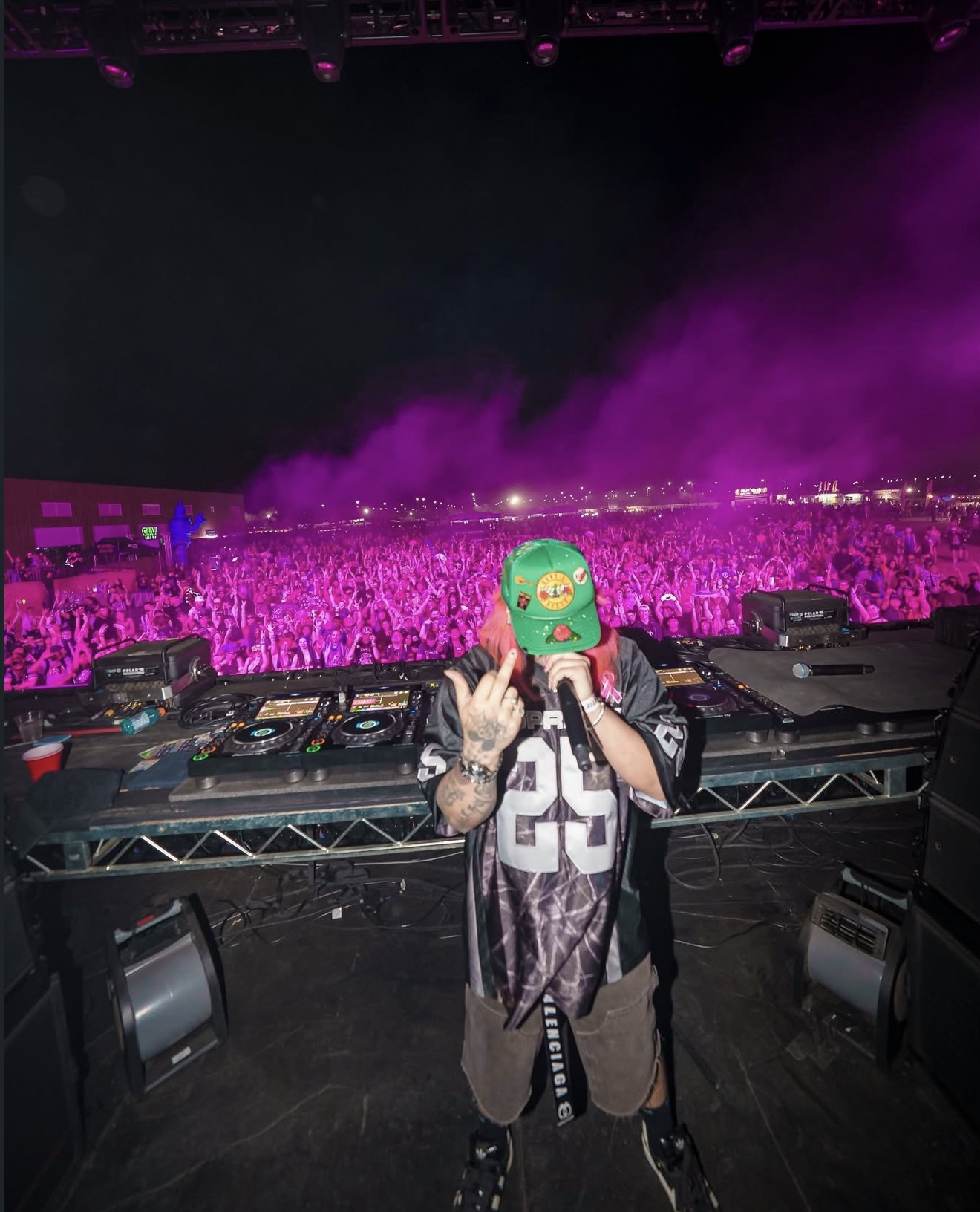 MYSTIC live crowd view