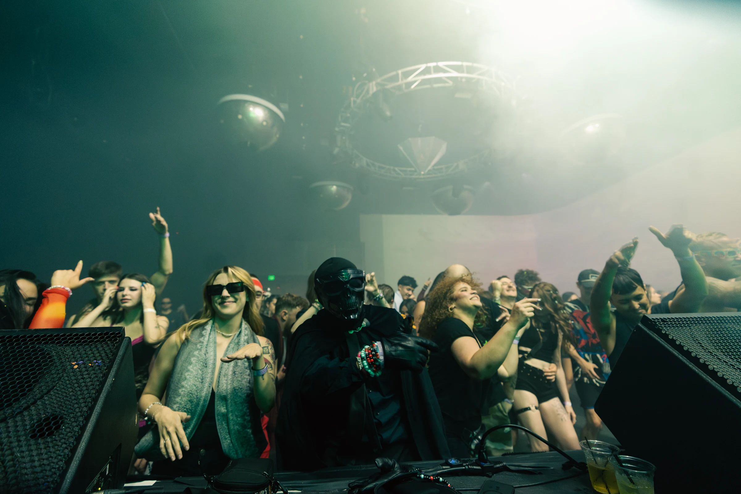RZRKT — 20260607_McCormick_BigBang-RZRKT-Crowd13